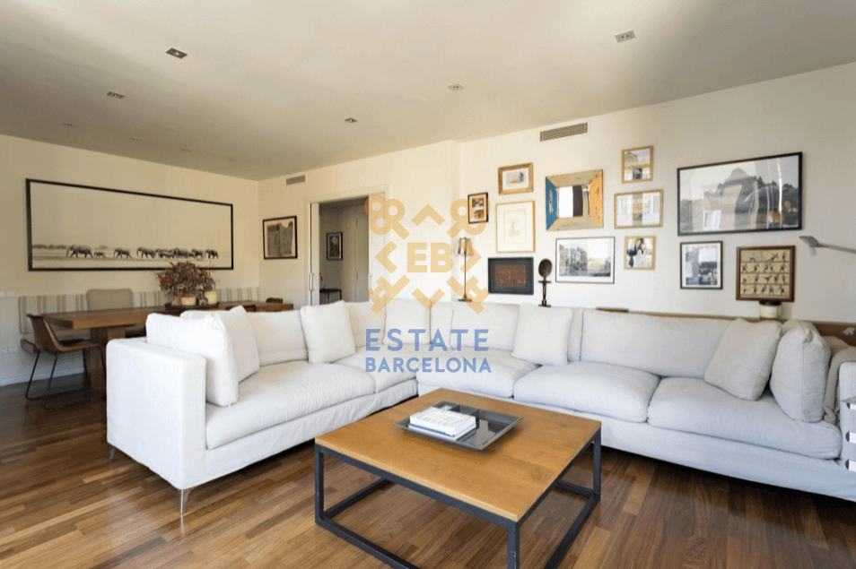 Квартира в Барселоне, Испания, 129 м²