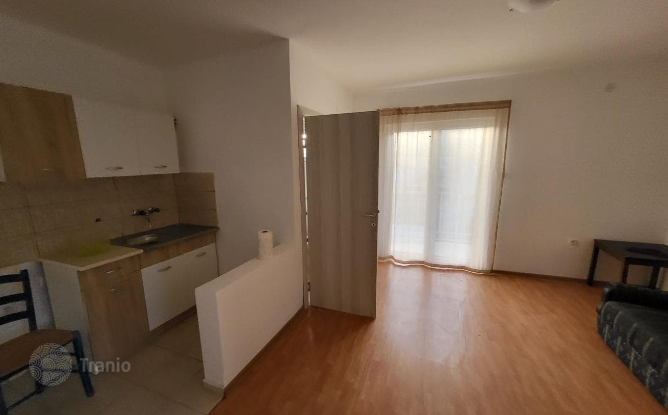 10-Unit House with Apartments in Zelenika, Montenegro, photo 5