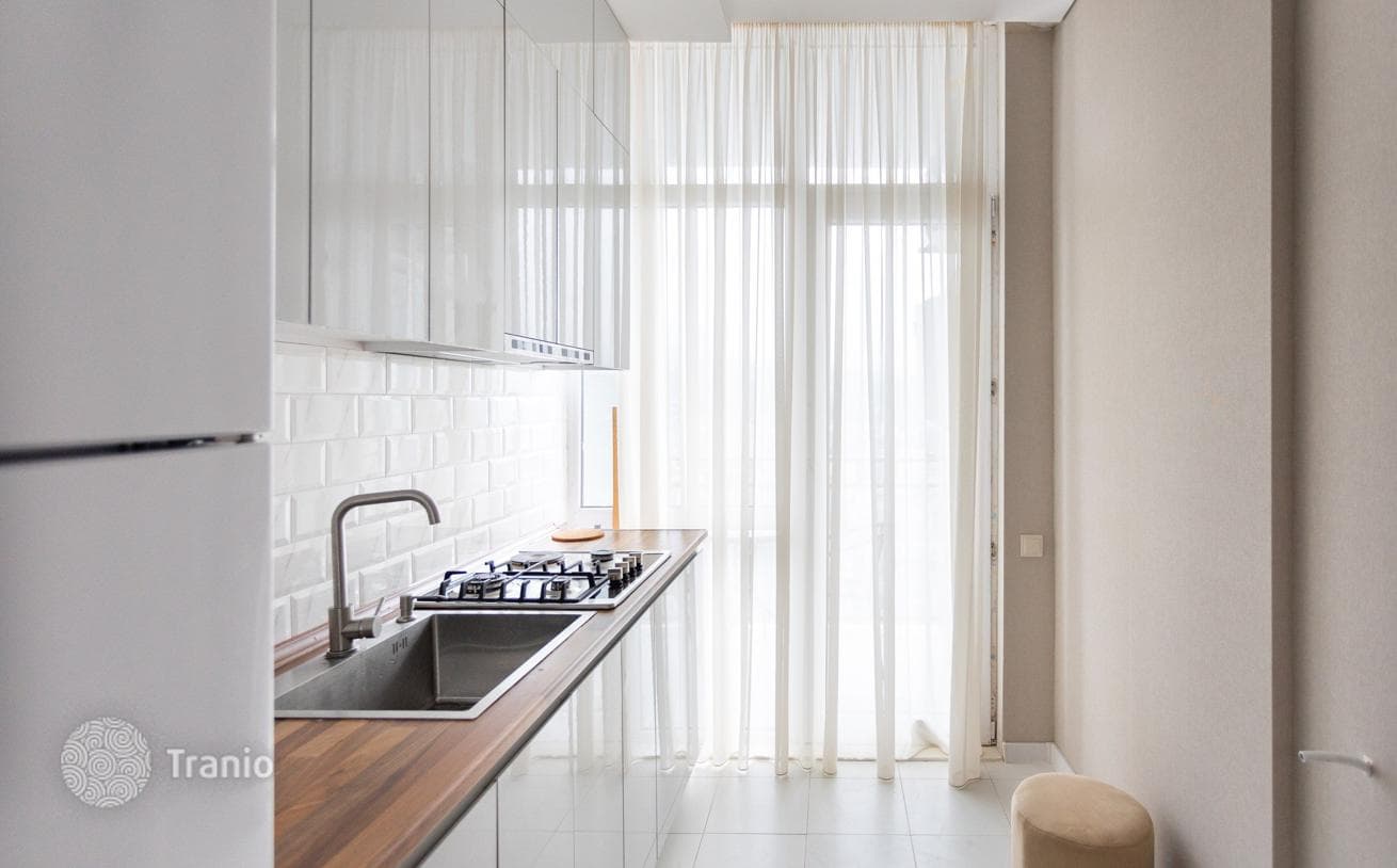 1-Bedroom Apartment with City View in Batumi, photo 5