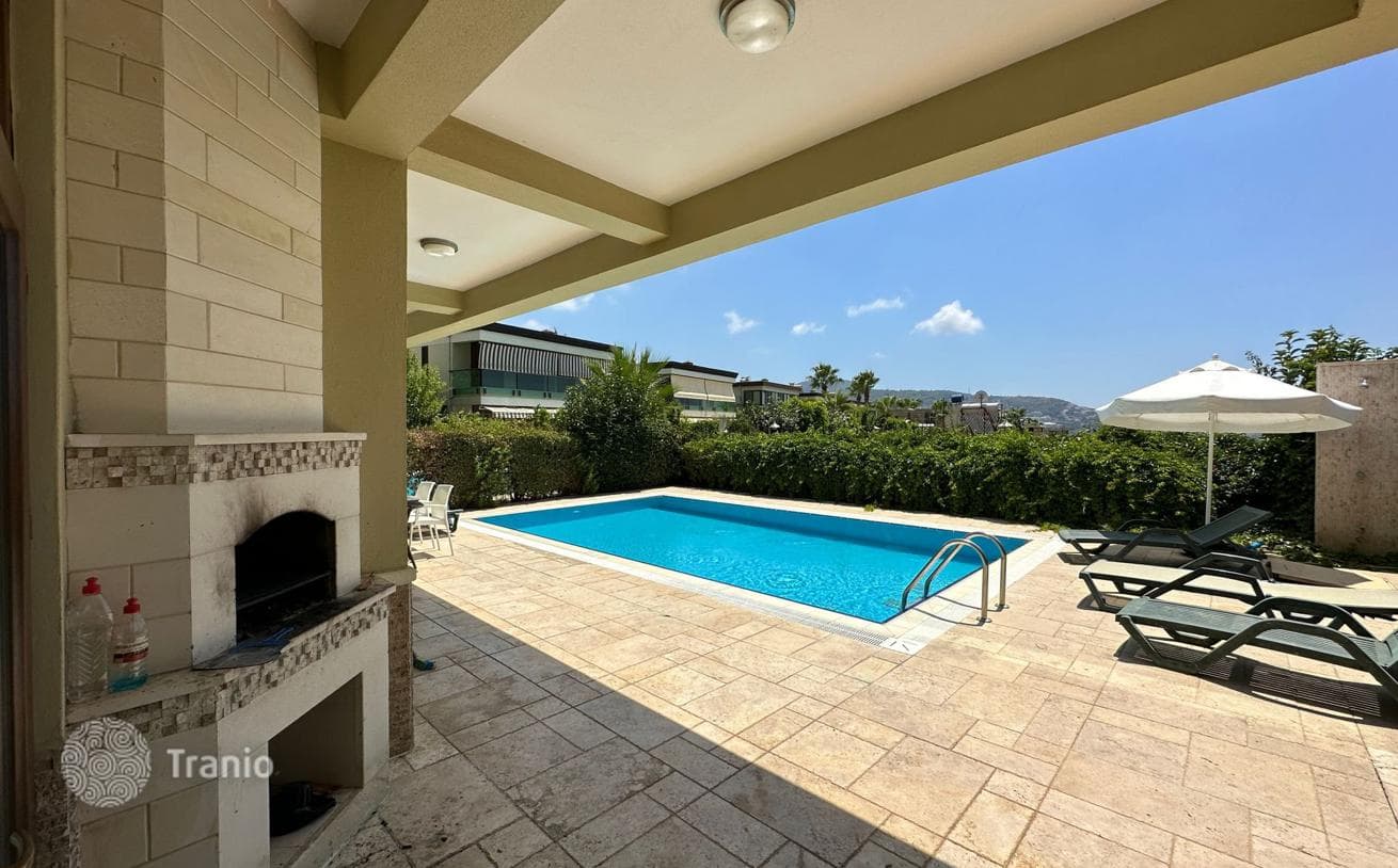 3-Bedroom Duplex Villa with Private Pool in Kargicak, Alanya