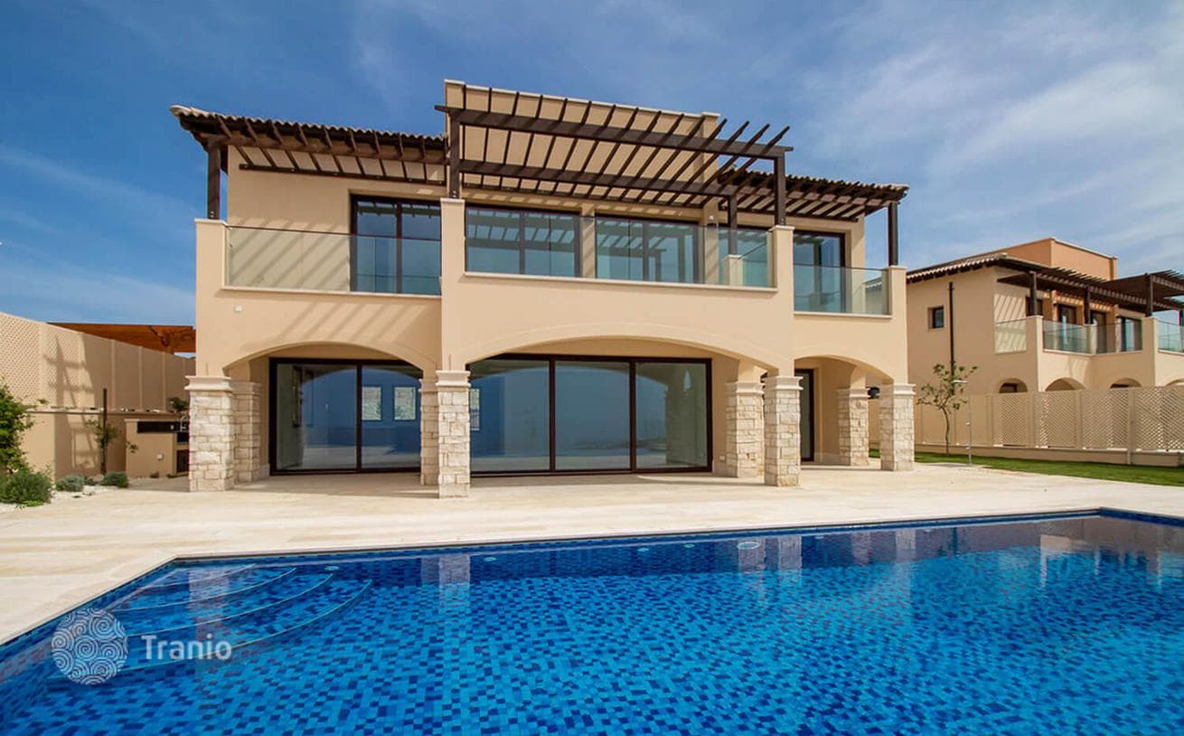 3-Bedroom Villa with Mediterranean Design, Garden and Private Pool in Paphos, Cyprus, photo 3