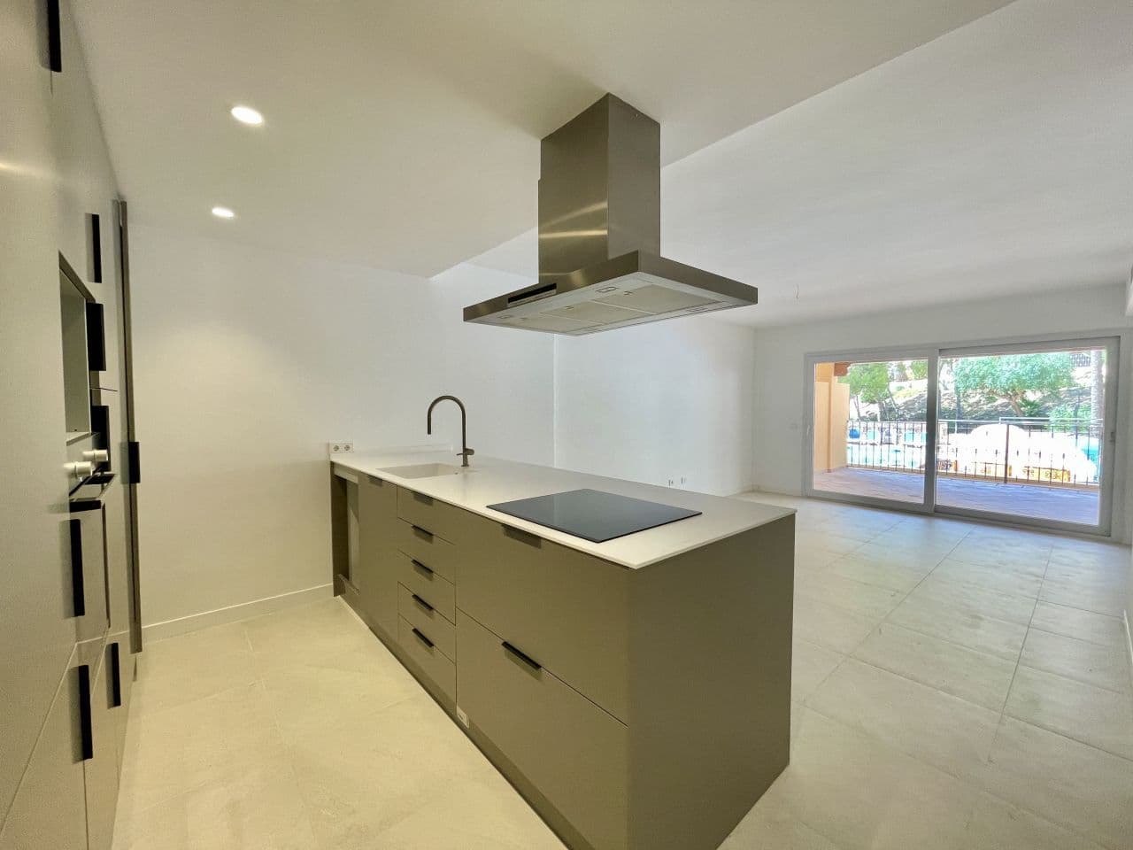 Апартаменты в Андрайче, Испания, 63 м², фото 5
