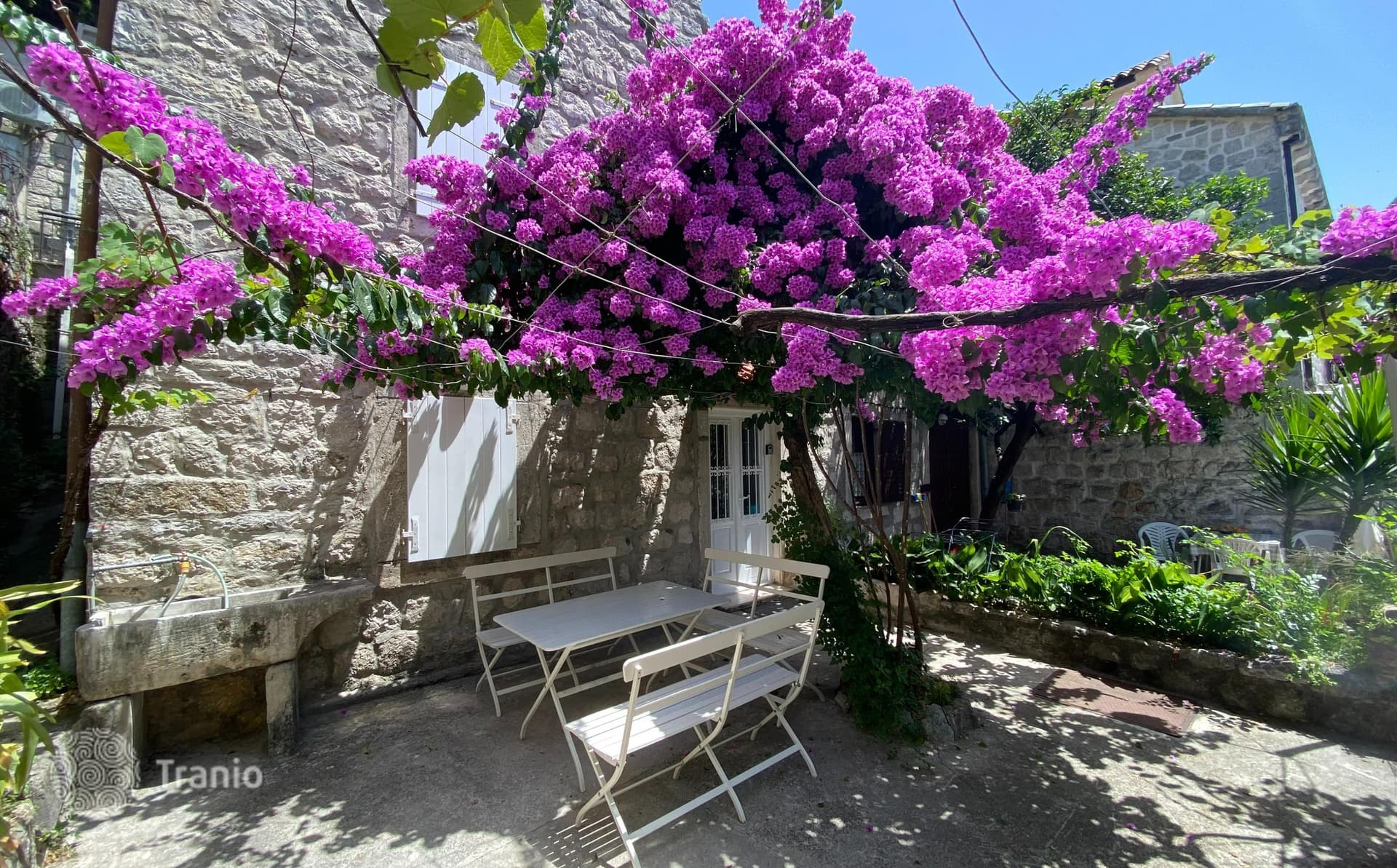 2-Bedroom House with Garden in Perast, Kotor