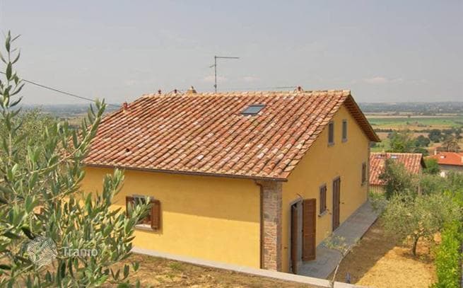 Вилла 200 м² в Кортоне, Италия, фото 2