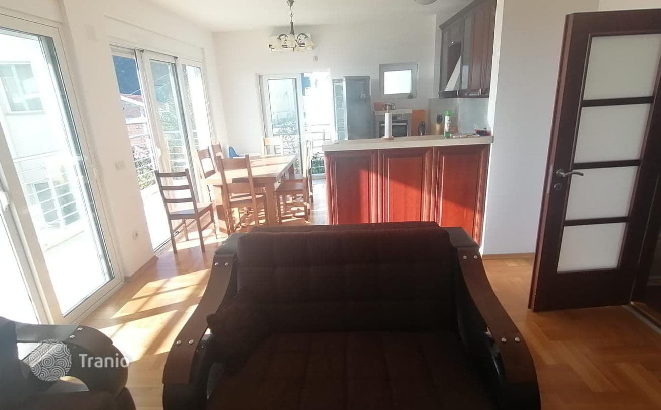 2-Bedroom Apartment with Sea View in Becici, Budva, photo 4