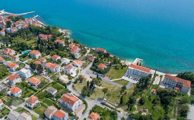 6-Bedroom Villa in Kastela, Dalmatia