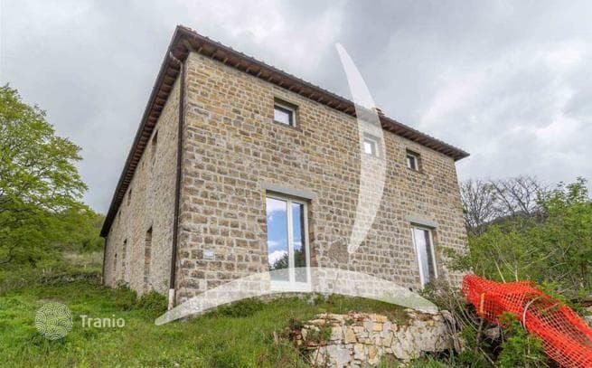 3-комнатная вилла 1000 м² в Понтассьеве, Италия, фото 5