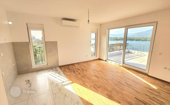1-Bedroom Penthouse with Sea View in Djurasevici, Budva, photo 4