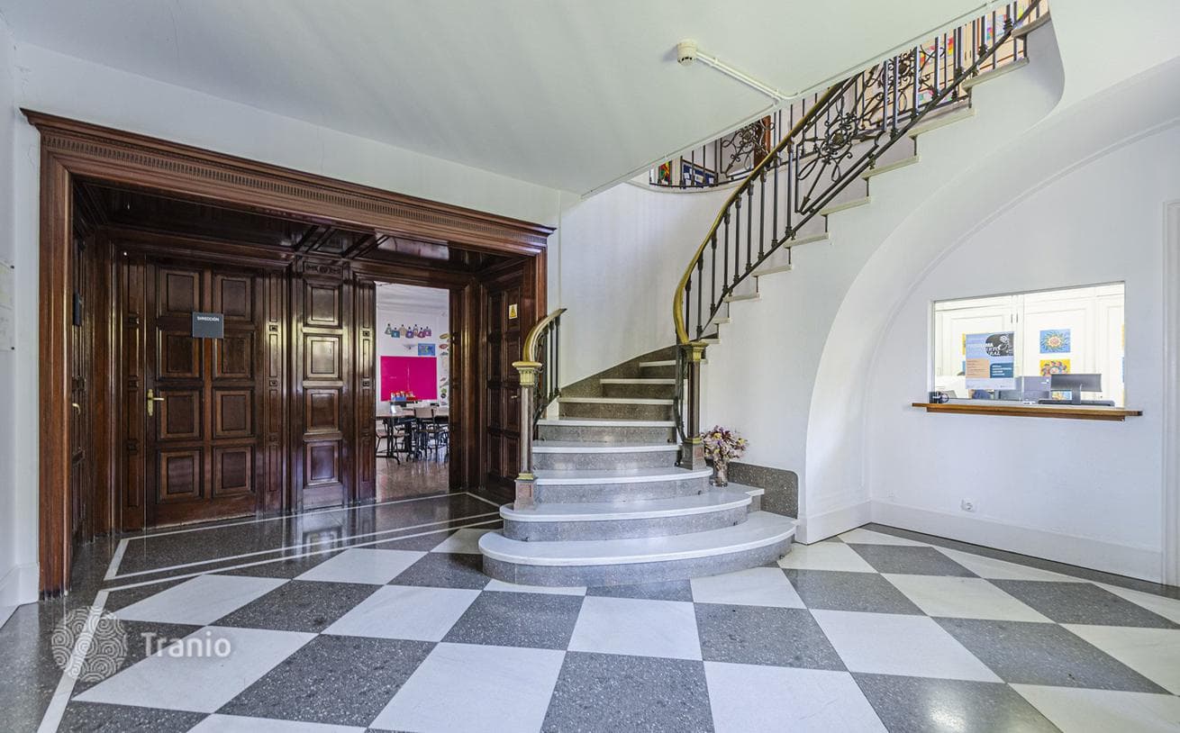 7-Bedroom Townhouse with Garden in Pedralbes, Barcelona, photo 3