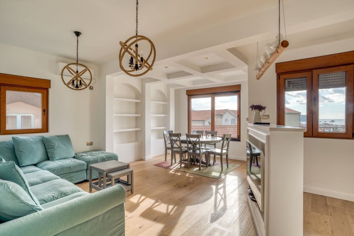 Квартира в Будве, Черногория, 90 м²