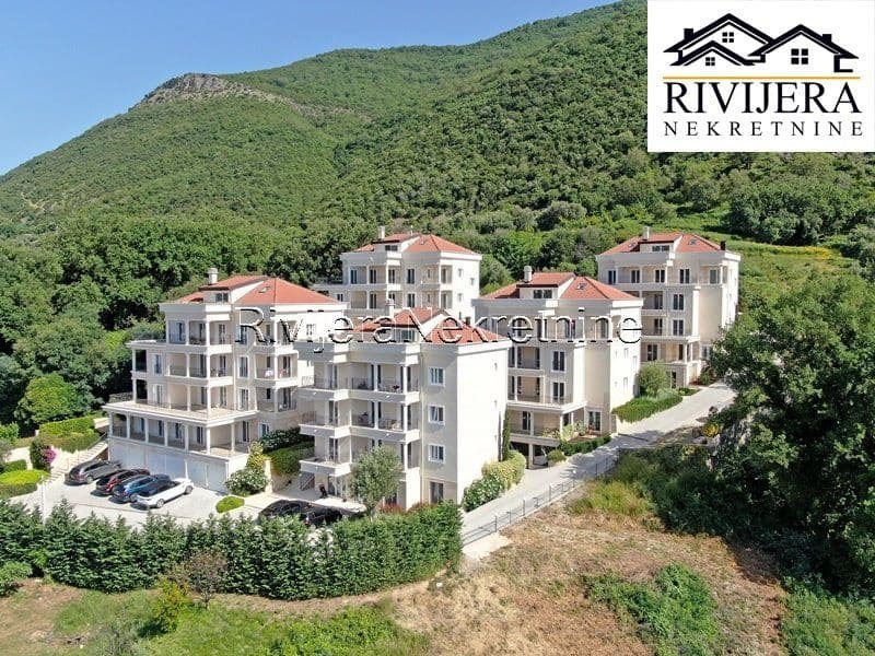 Квартира в Херцег-Нови, Черногория, 86 м²