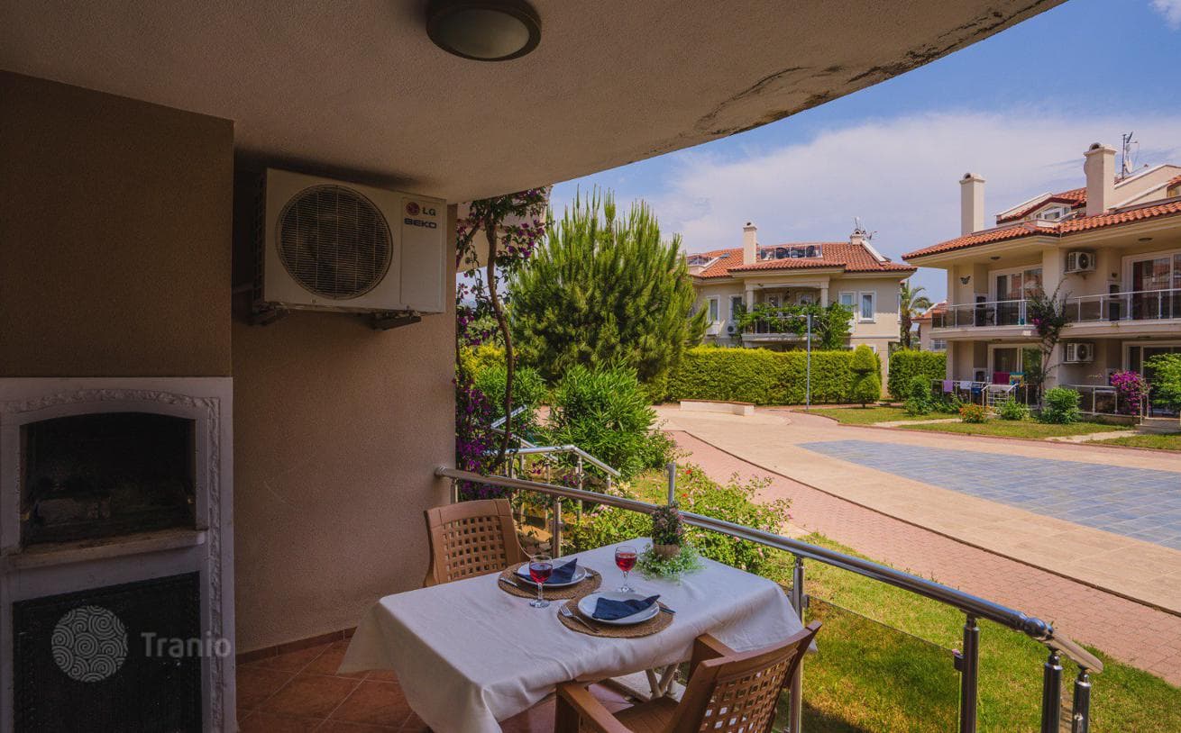 Modern Apartment with Shared Pool Near the Beach, photo 4