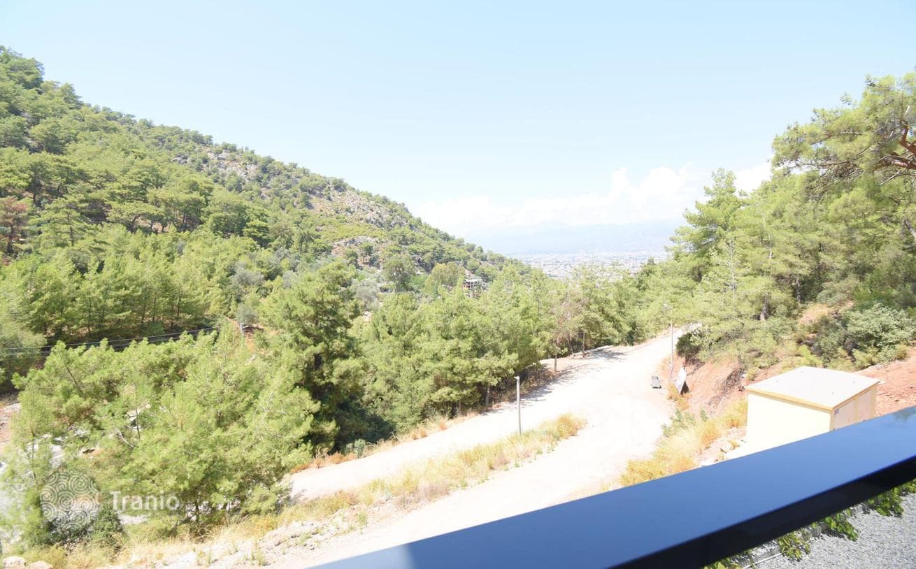 1-Bedroom Apartment with Forest View in Residential Complex with Pool, photo 2