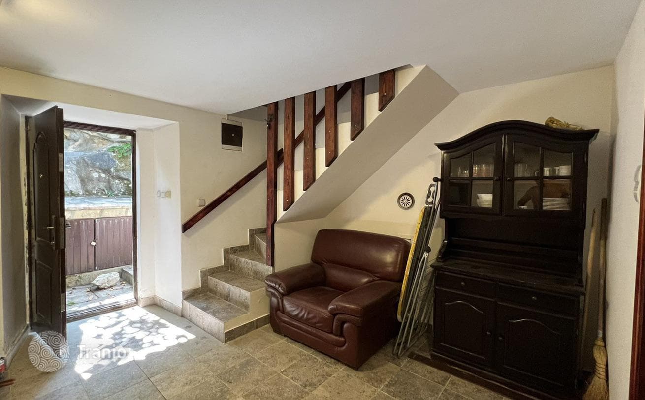 2-Bedroom Furnished Apartment Near the Beach in Krašići, Kotor