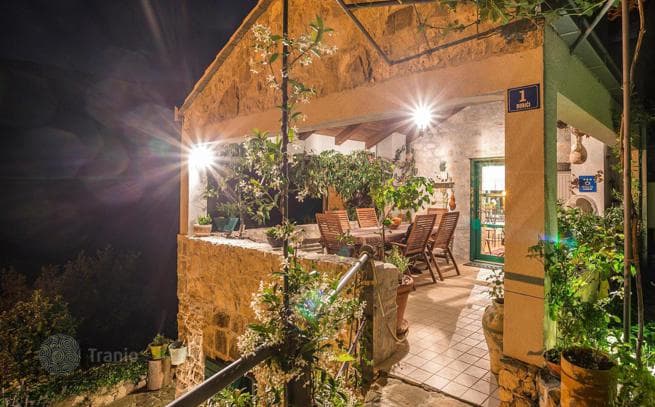 1-Bedroom Villa in Omis, photo 2