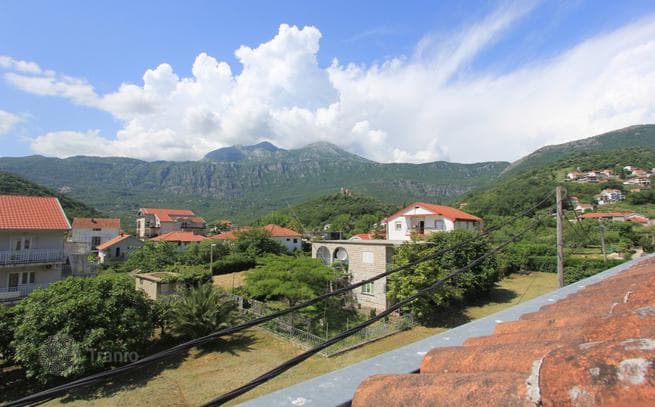 3-Story House with Garage 600 m from the Beach in Zelenika, Herceg Novi, photo 3