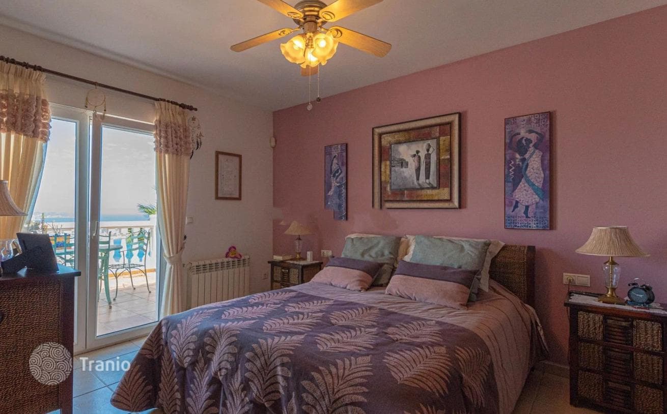 3-комнатный коттедж 320 м² в Кальпе, Испания, фото 5
