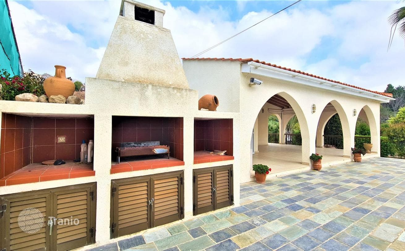 House on Large Plot in Cyprus, photo 5