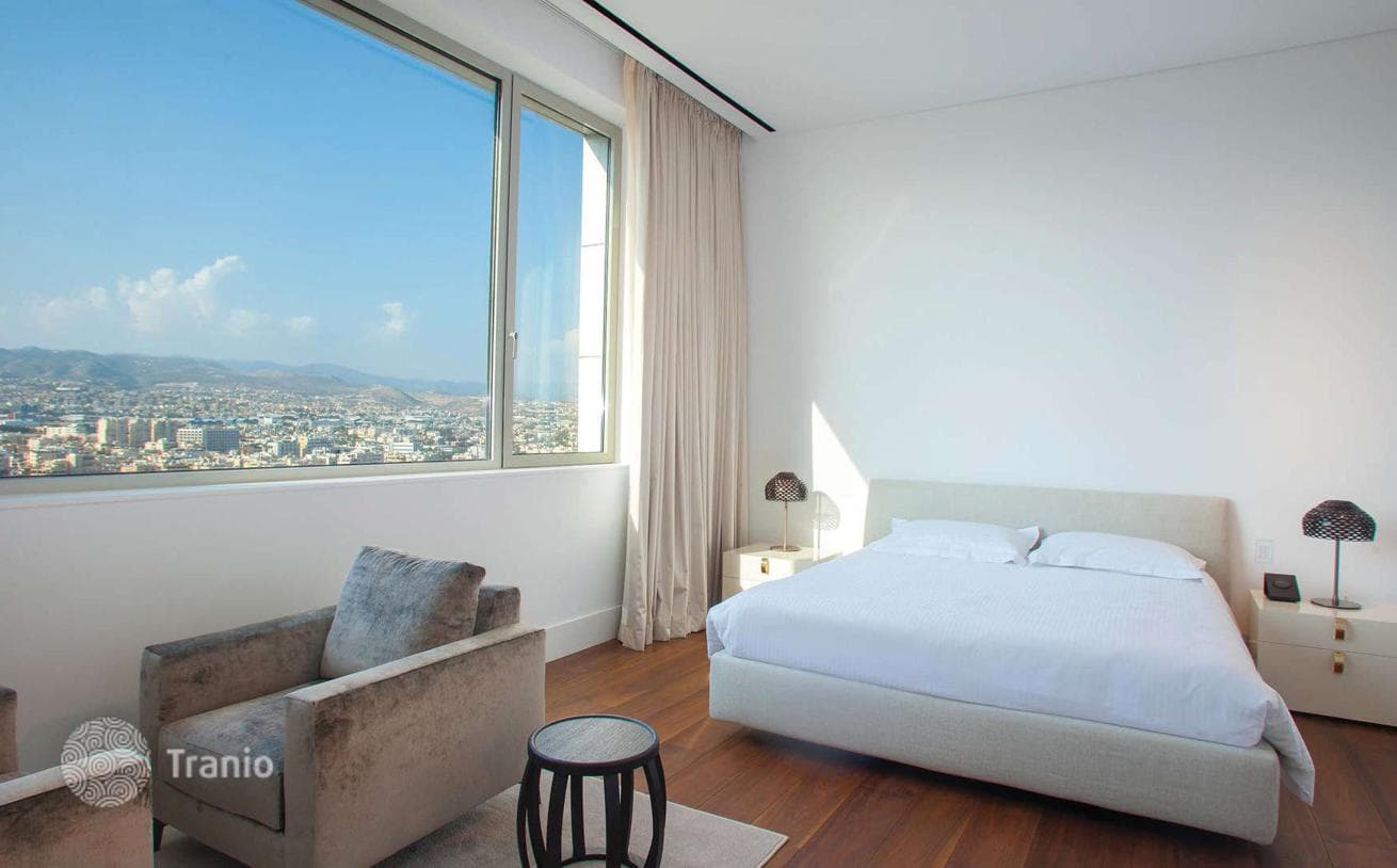 Beachfront Apartments with Pools and Spa in Limassol, photo 5