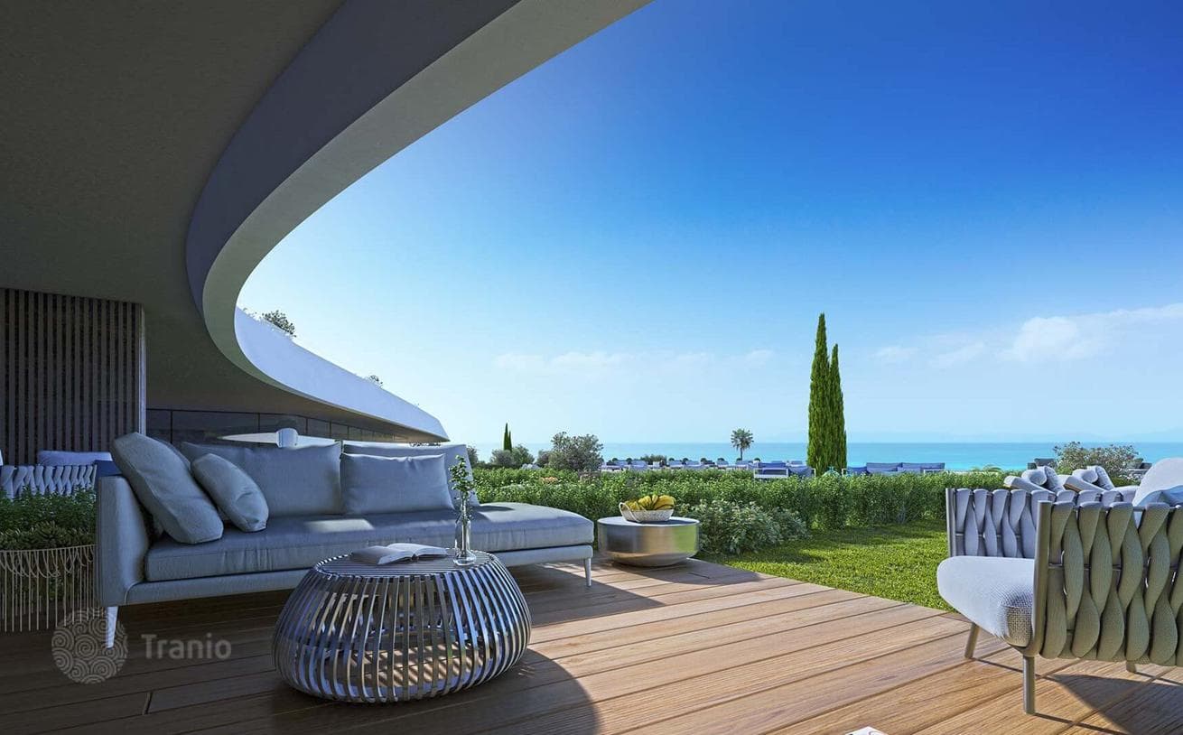Modern Residential Complex with Sea View and Spa in Izmir