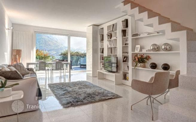 Renovated Villa with Private Dock on Lake Como in Oliveto Lario, photo 5