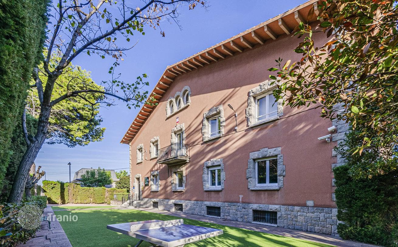 7-Bedroom Townhouse with Garden in Pedralbes, Barcelona, photo 2