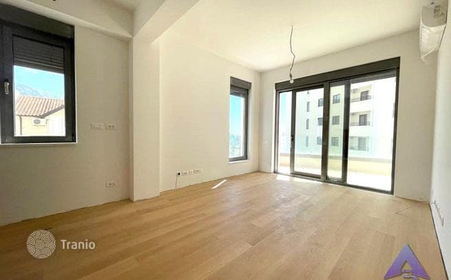 1-Bedroom Apartment with Sea View in Becici, Budva, photo 5