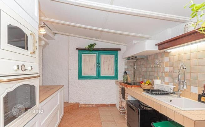 3-Bedroom Villa in Omis, Dalmatia, photo 5