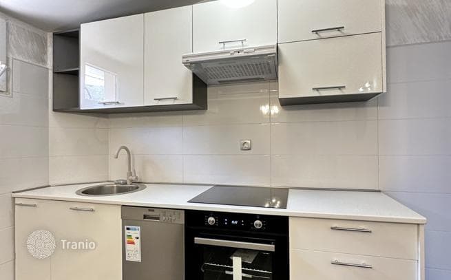 2-Bedroom Apartment with Sea View in Budva, photo 4
