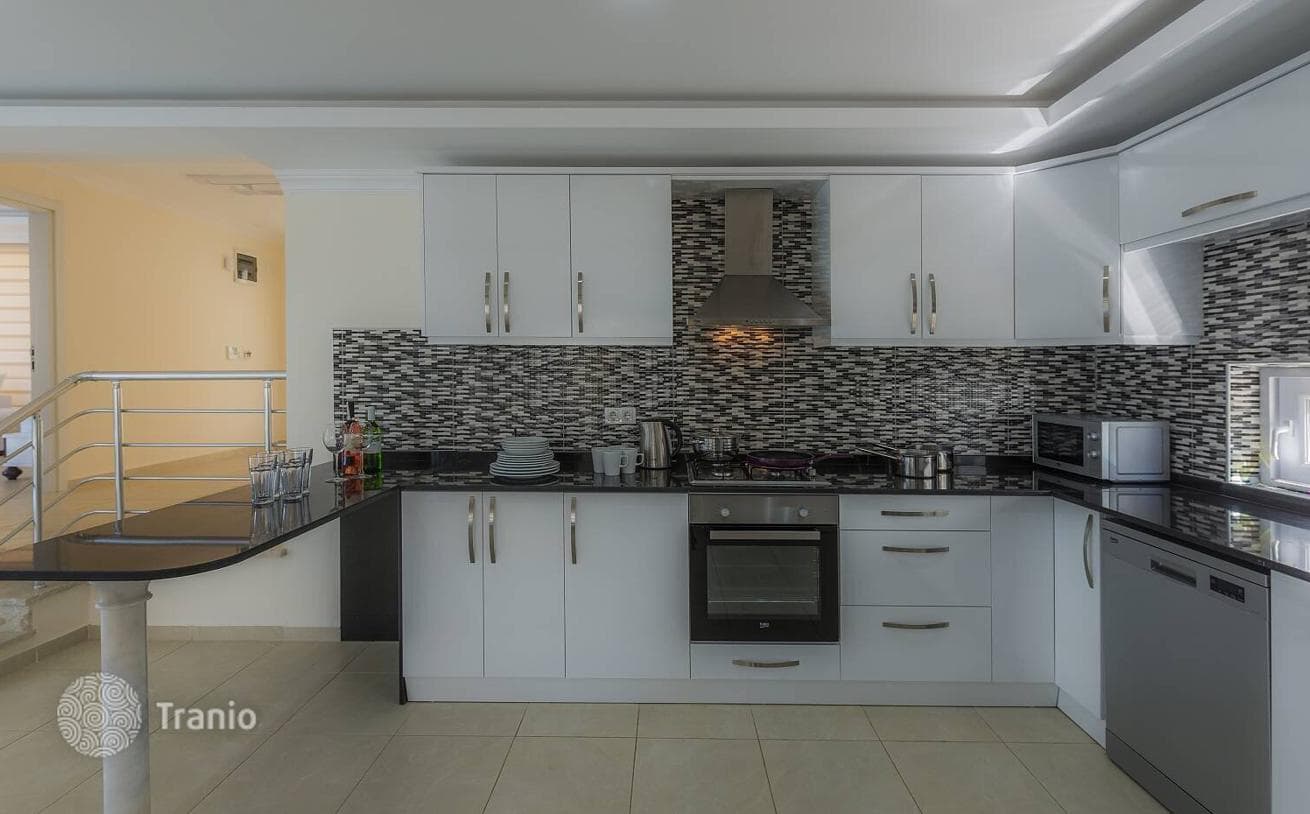 3-Bedroom Villa with Private Pool and Mountain View in Ovacik, Fethiye, photo 2