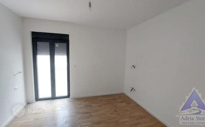 1-Bedroom Apartment with Mountain View in Dobrota, Budva, photo 2