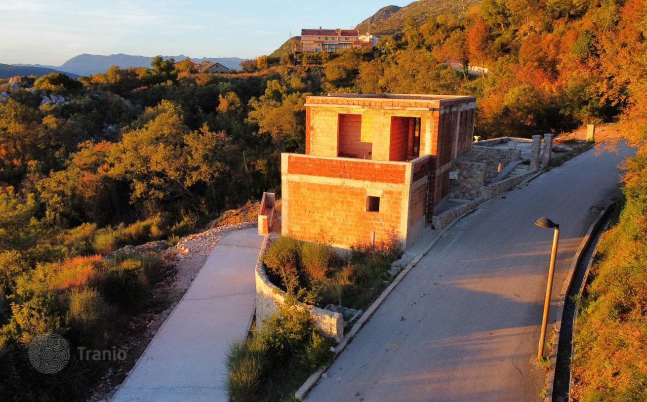 3-Bedroom Villa with Private Pool and Garage on a Hill in Seoce, Budva, photo 4