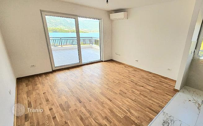 1-Bedroom Apartment with Sea View in Tivat, photo 5