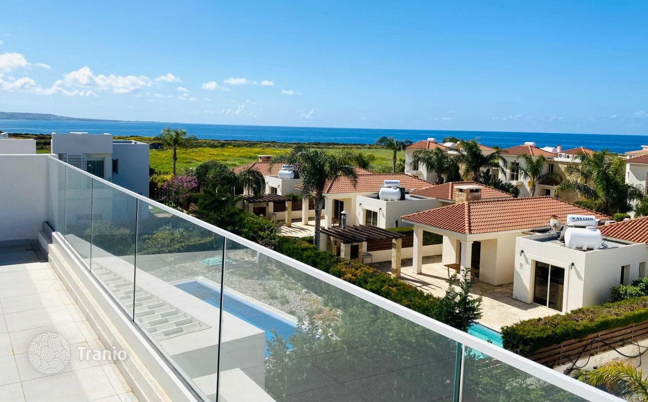 3-Bedroom Villa with Sea View in Coral Bay, Paphos, photo 4