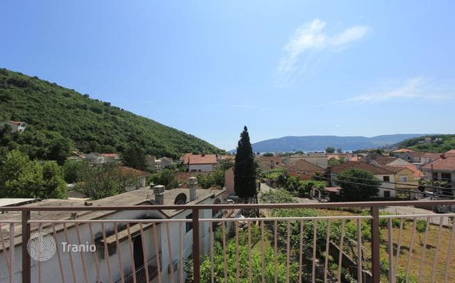 3-Story House with Garage 600 m from the Beach in Zelenika, Herceg Novi, photo 2