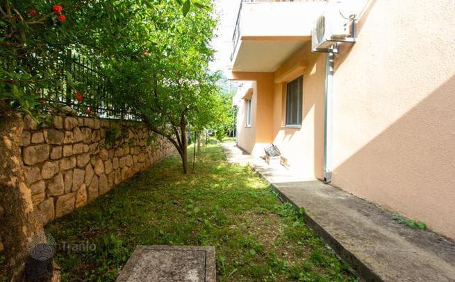 9-Unit House with Furnished Apartments in Sutmore, Budva, photo 2