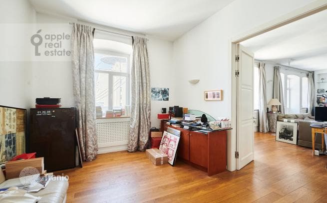 6-Room Apartment 358 m² in Meshchansky District, Moscow, photo 2