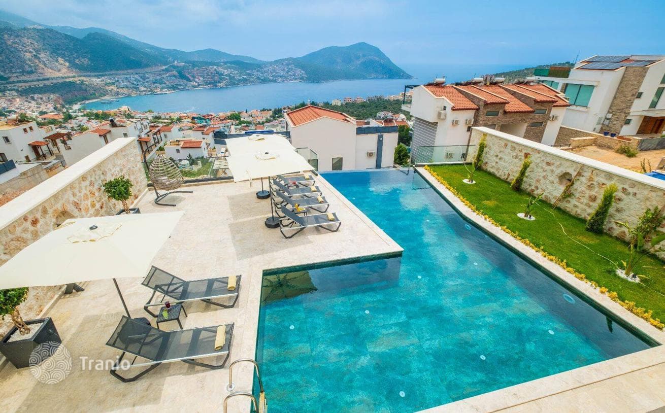 4-Bedroom Villa with Private Pool and Garden in Kalkan, Antalya, photo 4