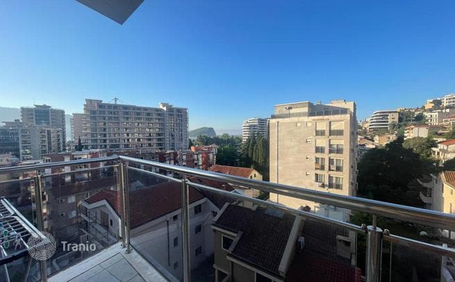 1-Bedroom Apartment with City View in Budva, photo 4