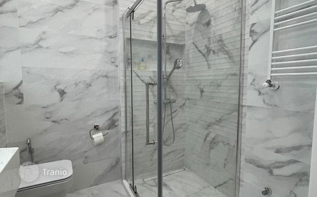 2-Bedroom Apartment with Sea View in Batumi, photo 4
