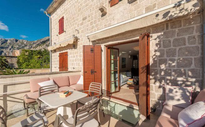 Renovated Beachfront House in Dobrota, Kotor, photo 4