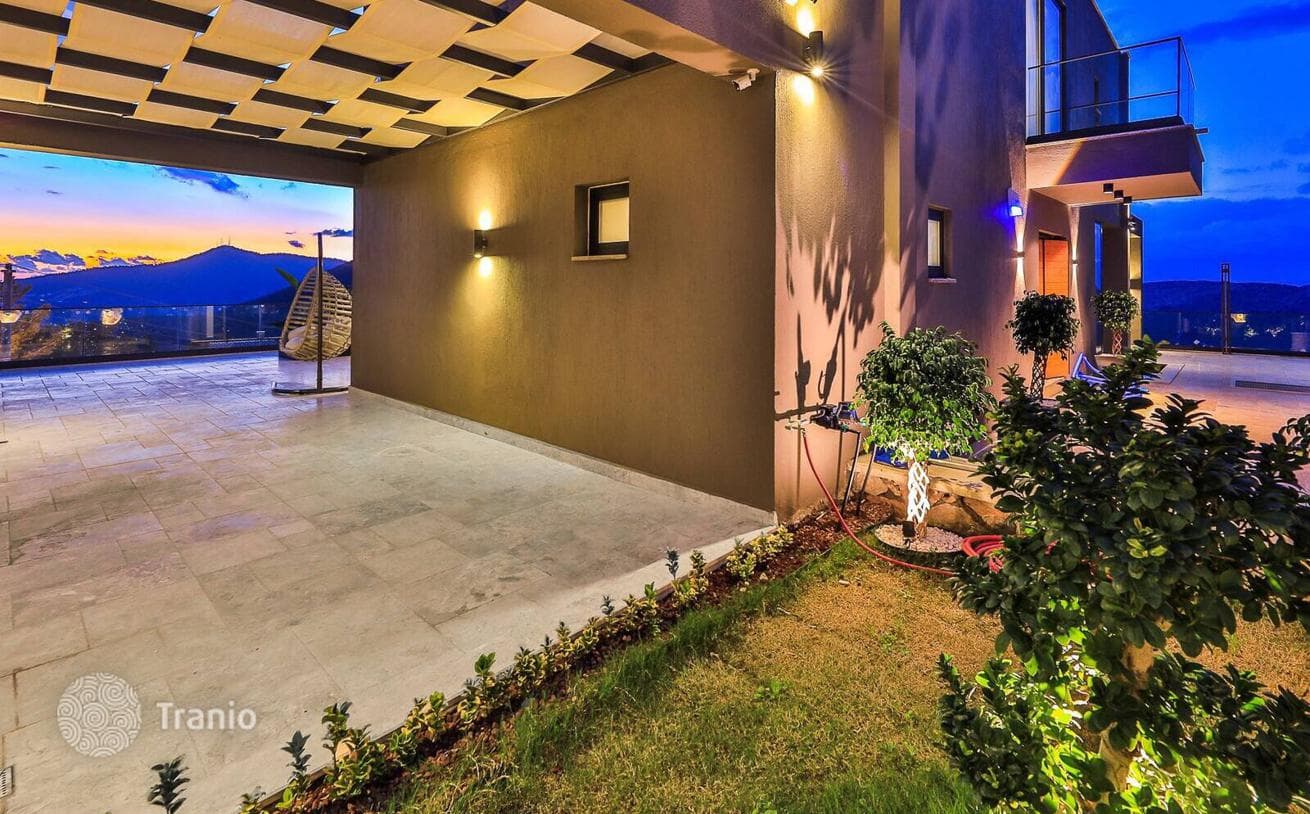 5-Bedroom Villa with Heated Indoor Pool and Sea Views in Kalkan, Antalya, photo 2