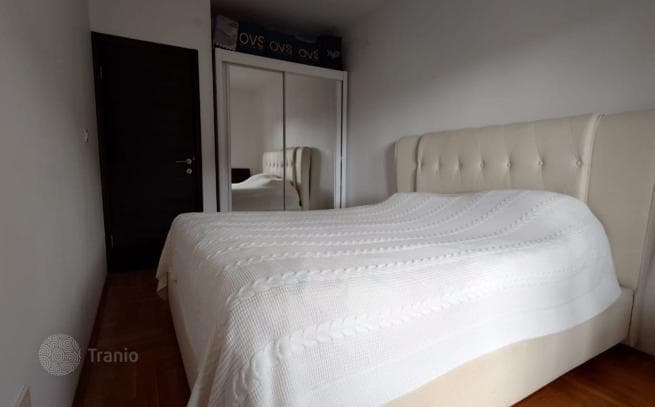 1-Bedroom Apartment with Mountain View in Budva, photo 5