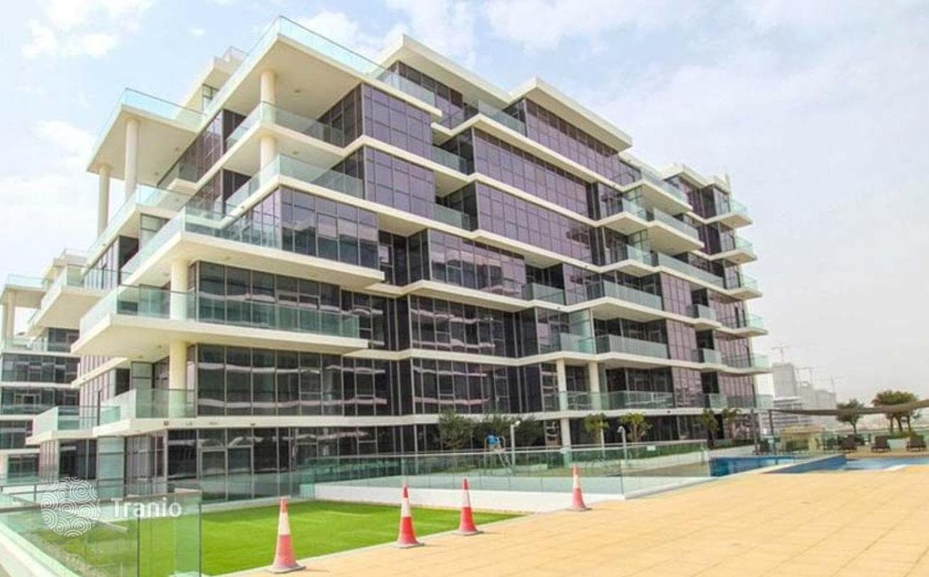 Элитная резиденция Jasmine с зелеными зонами и спа в престижном районе Damac Hills, Дубай, ОАЭ