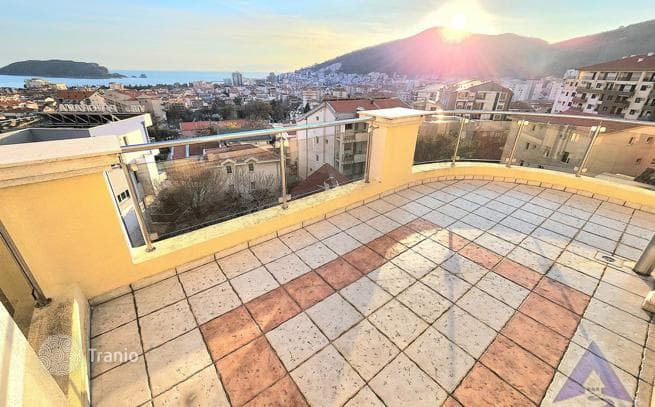 1-Bedroom Apartment with Sea View in Budva, photo 4