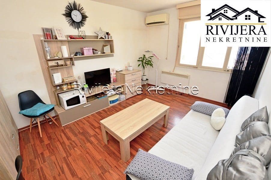 Квартира в Херцег-Нови, Черногория, 30 м²