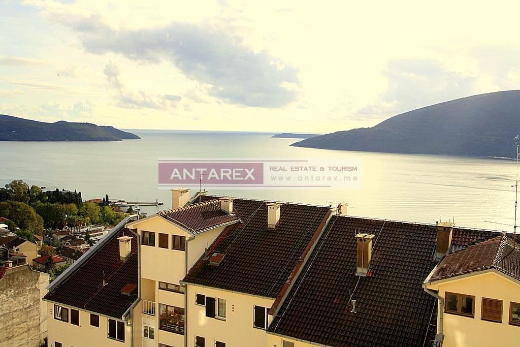 Апартаменты в Херцег-Нови, Черногория, 50 м²