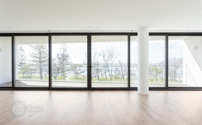 Spacious Apartment with Balcony near the Marina in Faro, Portugal, photo 3