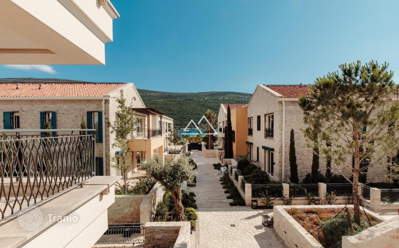 1-Bedroom Apartment in PORTONOVI, Herceg Novi, photo 3
