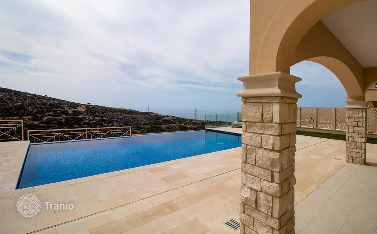 3-Bedroom Villa with Mediterranean Design, Garden and Private Pool in Paphos, Cyprus, photo 2